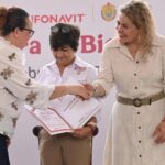 Respalda Gobierno de Veracruz entrega de 91 viviendas en Coatzacoalcos