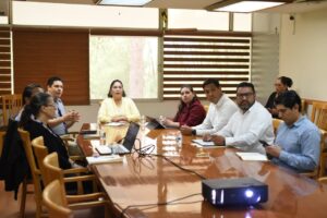 f7a5521c-ed1c-4a59-8dae-6224baeedf43